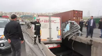 Protokol Eşlerini Taşıyan Minibüs Kaza Yaptı: 1 Ölü, 10 Yaralı