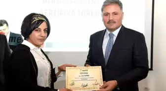 Eğitime Katılan Personellere Sertifikaları Verildi