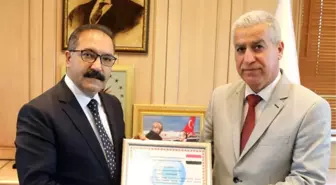 Irak Türkmen Cephesinden Gaün Rektörü Prof. Dr. Gür'e Takdirname