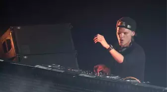 İsveçli Ünlü Dj Avicii Hayatını Kaybetti