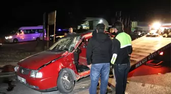 Taziye Dönüşü Feci Kaza! Servis Otobüsü, Otomobili 25 Metre Sürükledi: 3 Ölü, 9 Yaralı