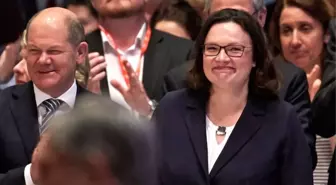 Andrea Nahles, Spd'nin İlk Kadın Genel Başkanı Oldu