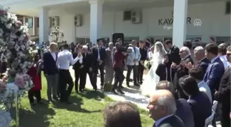 Ekonomi Bakanı Zeybekci Nikah Şahidi Oldu