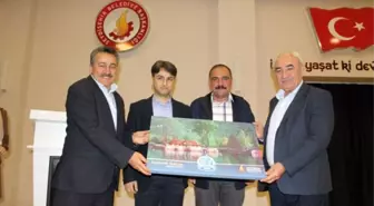 Seydişehir'de Yazar Vehbi Vakkasoğlu Konferans Verdi