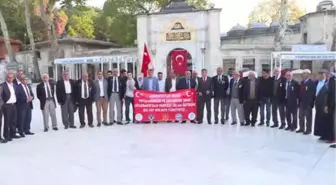 Diyarbakırlı Gaziler ve Şehit Yakınları Sultanahmet Camisi'nde Namaz Kılarak Dua Etti