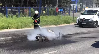 Motosiklet ve Otomobil Çarpıştı: 1 Ölü