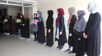 İmam Hatip Öğrencilerinden Doğu Gutalılara Yardım