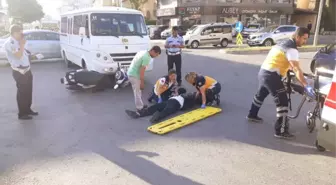 Manavgat'ta Okul Servisi Motosiklete Çarptı: 1 Yaralı