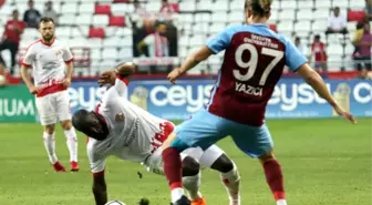 Spor Toto Süper Lig: Antalyaspor: 1 - Trabzonspor: 1 (İlk Yarı)