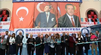 Hasan Celal Güzel'in İsmi Memleketindeki Gençlik Merkezine Verildi