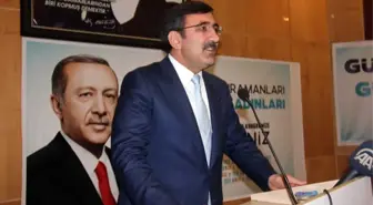 Ak Partili Yılmaz: 'Ana Muhalefet Partisinin Genel Başkanı Aday Olmaya Cesaret Edemiyor'