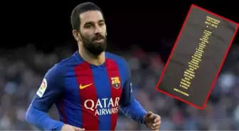 Barcelona, Arda Turan'ın İsmini Şampiyonluk Tişörtüne Geç de Olsa Yazdırdı