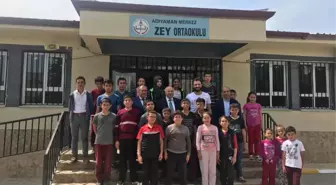 Rektör Gönüllü Köy Okulu Öğrencileriyle Bir Araya Geldi