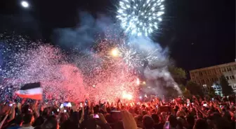 Şampiyonluğunu İlan Eden Utaş Uşakspor, Taraftarları Sokağa Döndü