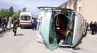 Erzincan'da Trafik Kazası: 10 Yaralı