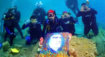 Denizin Altında Resim Yaptılar