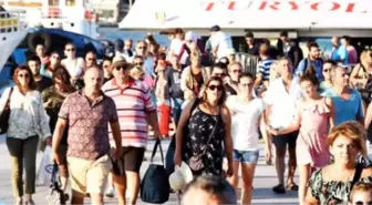 Yunanistan'a Kapı Vizesi Uygulaması Başladı! Türkler Yoğun İlgi Gösterdi