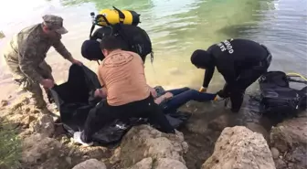 Irmağa Atlayan Kadını Kurtarmak İsterken Kaybolan Gencin Cesedi Bulundu