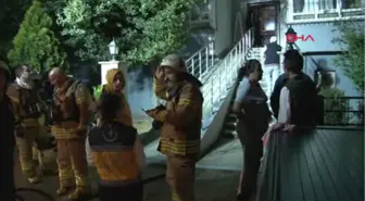 Kartal'da On Katlı Binada Yangın Paniği