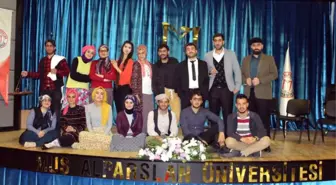 Muştit Sahne İçin Hazırlıklarını Sürdürüyor