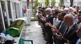 Otelde Ölü Bulunan Eski Başkan Yardımcısı Defnedildi