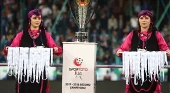 Spor Toto 1. Lig 2017-2018 Şampiyonu Çaykur Rizespor Sahasında Şampiyonluğu Kutladı