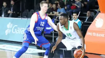 Darüşşafaka-Anadolu Efes: 79-67