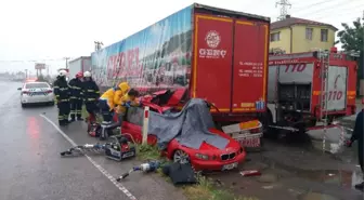 Kayganlaşan Yolda Direksiyon Hakimiyetini Kaybetti: 1 Ölü, 1 Yaralı