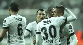 Beşiktaş Evinde Konuk Ettiği Kayserispor'u 2-0 Yendi