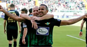 Akhisarspor İlk Peşinde