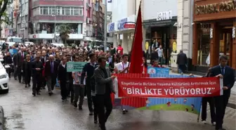 İstiklal Marşı'nı İşaret Diliyle Okudular