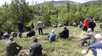 Karaman'da Darp Edilip Bıçaklanarak Öldürülen Şahıs Toprağa Verildi