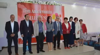 AK Parti'den Anneler Günü Kutlaması