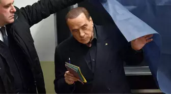 İtalya Siyasetini Renklendirecek Haber! Yasağı Kalktı, Berlusconi Geri Dönüyor