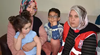 35 Yaşındaki Genç Anne, 12 Nüfusa Bakıyor