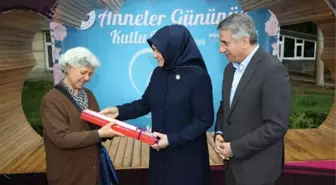 Başkan Yanılmaz'dan 'Anneler Günü' Jesti