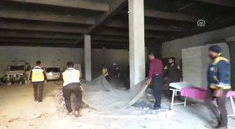 Suriye'de Rejim Ablukasından Zorunlu Tahliyeler Sürüyor