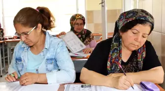 Okuma Yazmayı Asmek'te Öğreniyorlar