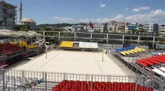 Aydın'da Plaj Voleybolu Heyecanı Başlıyor