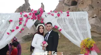 Genç Çiftler Nikah Kıydırmak İçin Arzu ve Kamber Kayalığını Seçiyor