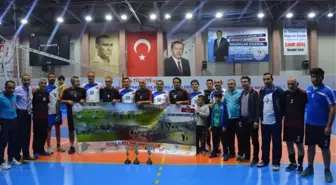 Koşabiliyorken Koş' Kurumlar Arası Voleybol Turnuvası Sona Erdi