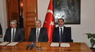 Bakan Arslan, Kars Gençlik Merkezi İmza Törenine Katıldı