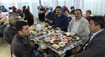 Hafik Kaymakamı Karakaş Öğrencilerle İftar Yaptı