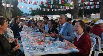 Sarıyer'de İlk İftar Dualarla Başladı