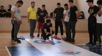 Türkiye'nin İlk Okullar Arası 'Floor Curling' Turnuvası Adana'da Başladı