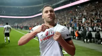 Beşiktaş, Çin'e Transfer Olan Dusko Tosic'e Veda Etti