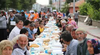 Ereğli'de Geleneksel Mahalle İftarları Sürüyor