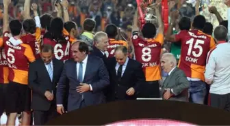 Galatasaray'ın Şampiyonluk Kupasını Yıldırım Demirören Vermeyecek