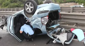 Kocaeli'de Kontrolden Çıkan Otomobil Takla Attı: 1'i Bebek 4 Yaralı