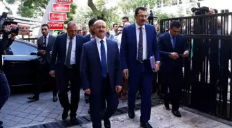 AK Parti Aday Listesini Ysk'ye Verdi